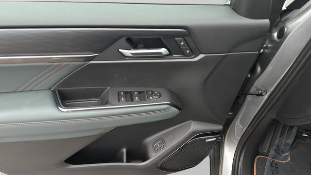 New 2026 GMC Acadia AT4 AWD/4WD image 11