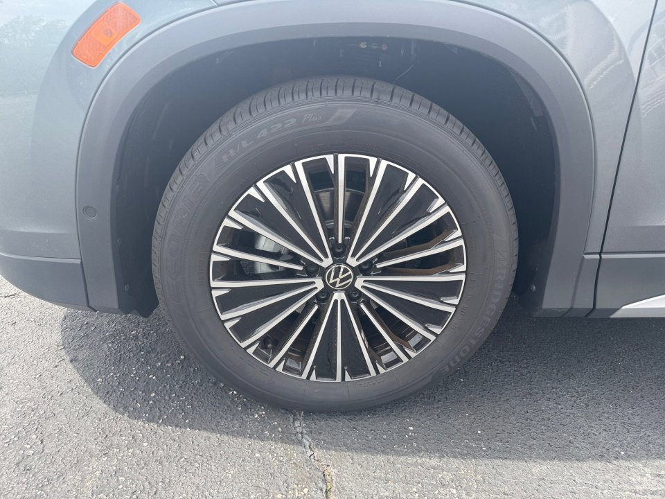 New 2026 Volkswagen Tiguan S FWD image 27