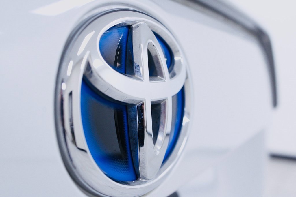 Used 2024 Toyota RAV4 Limited image 5