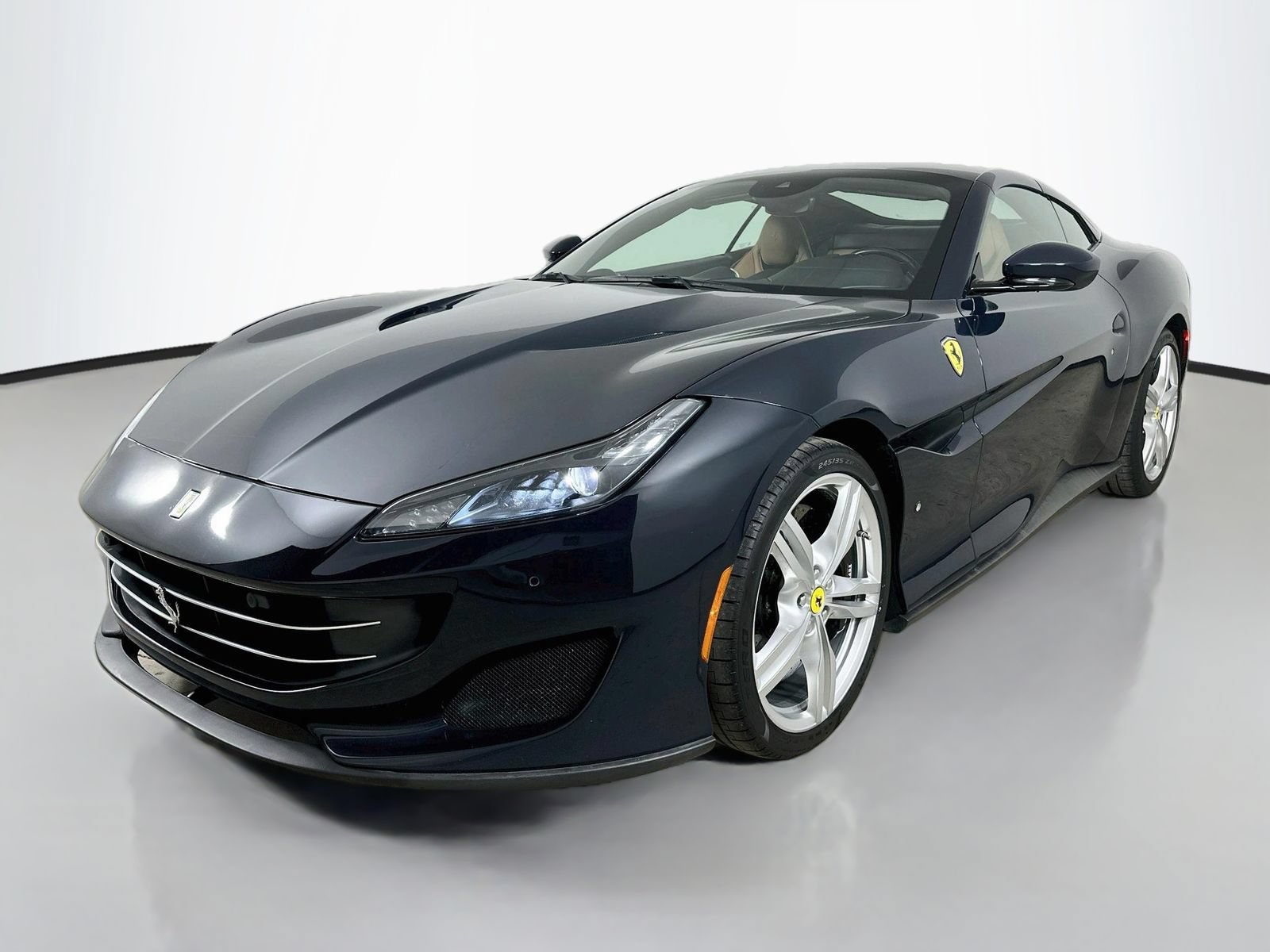 Used 2020 Ferrari Portofino RWD image 1