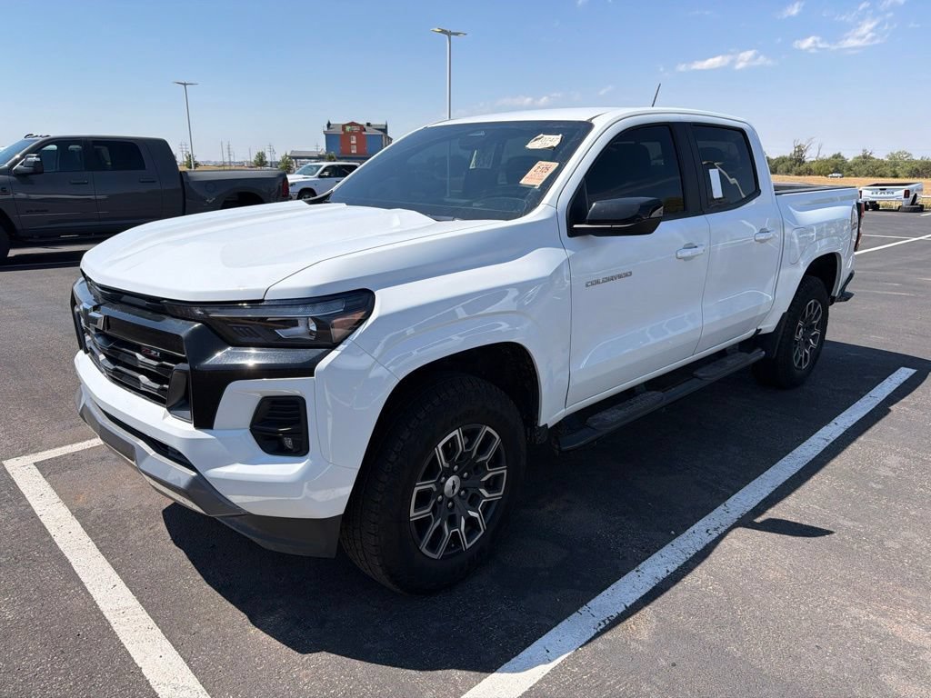 Used 2024 Chevrolet Colorado Z71 AWD/4WD image 5