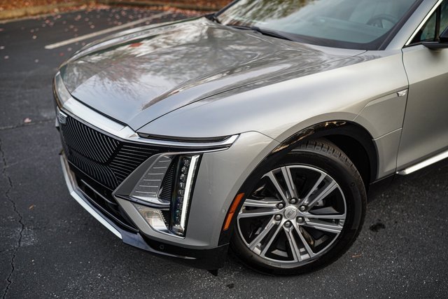 Used 2024 Cadillac Lyriq Luxury image 2