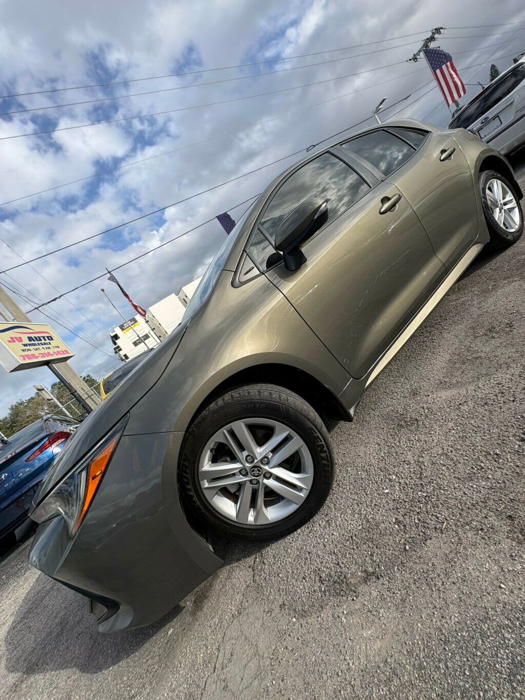 Used 2020 Toyota Corolla SE image 3