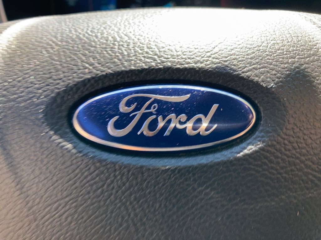 Used 2016 Ford Fusion SE FWD image 26