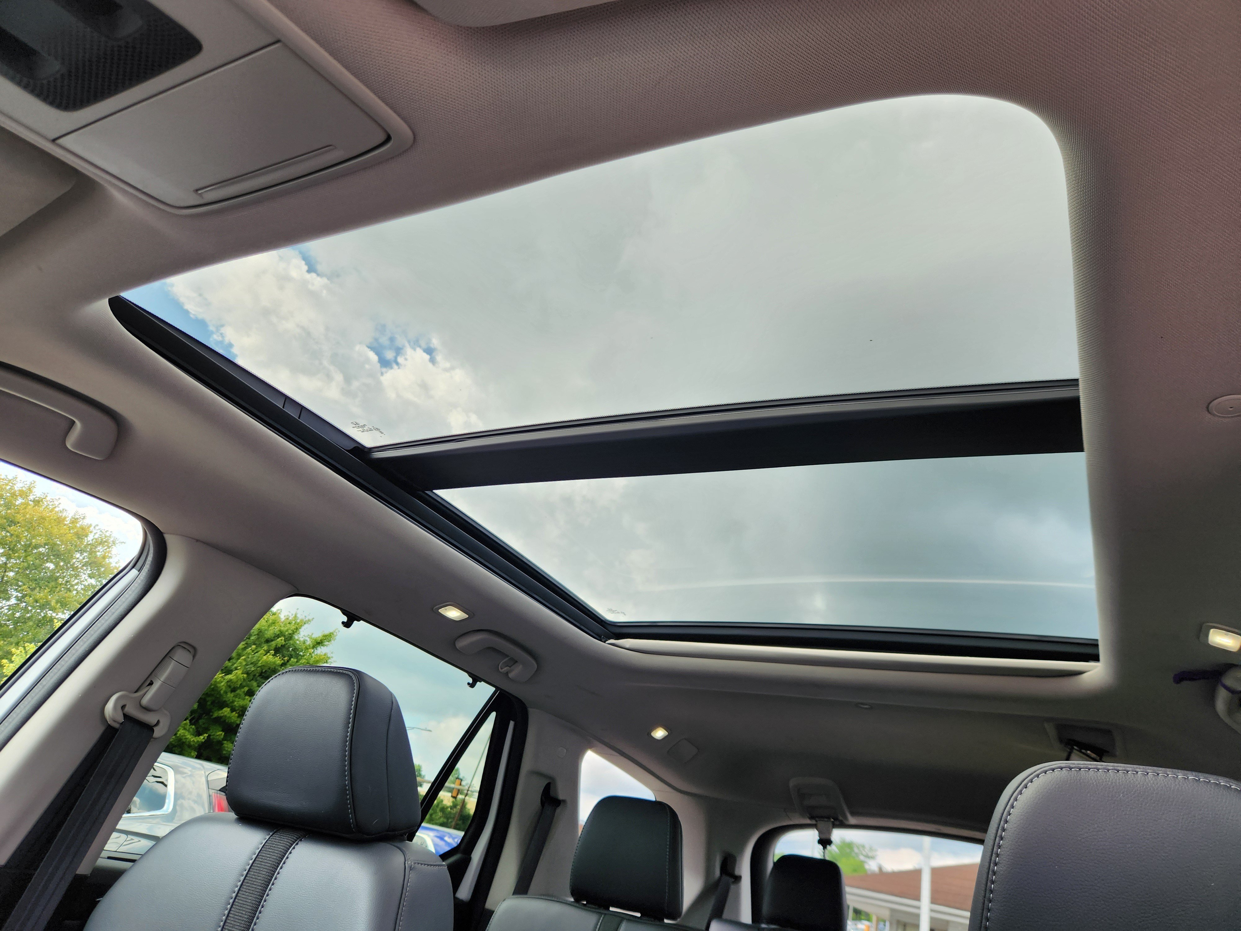 Certified 2023 Honda Pilot Touring image 16