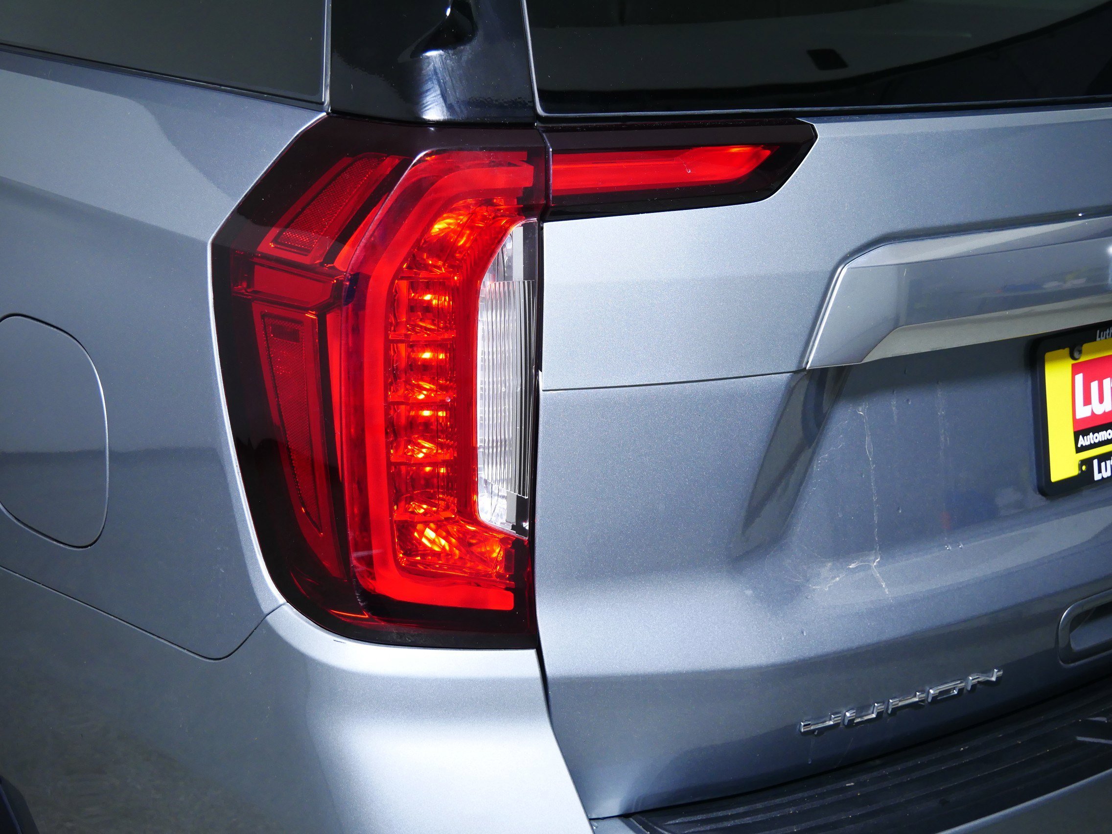 Used 2024 GMC Yukon XL Denali w/ Advanced Technology Package image 17