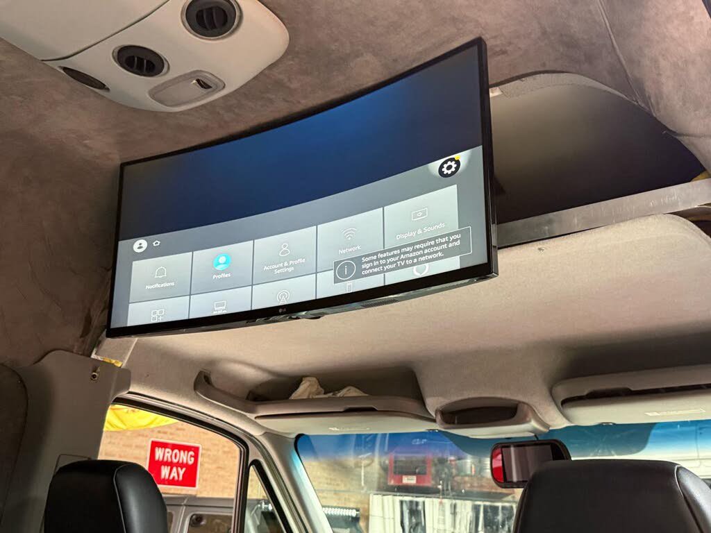 Used 2015 Freightliner Sprinter 2500 RWD image 31