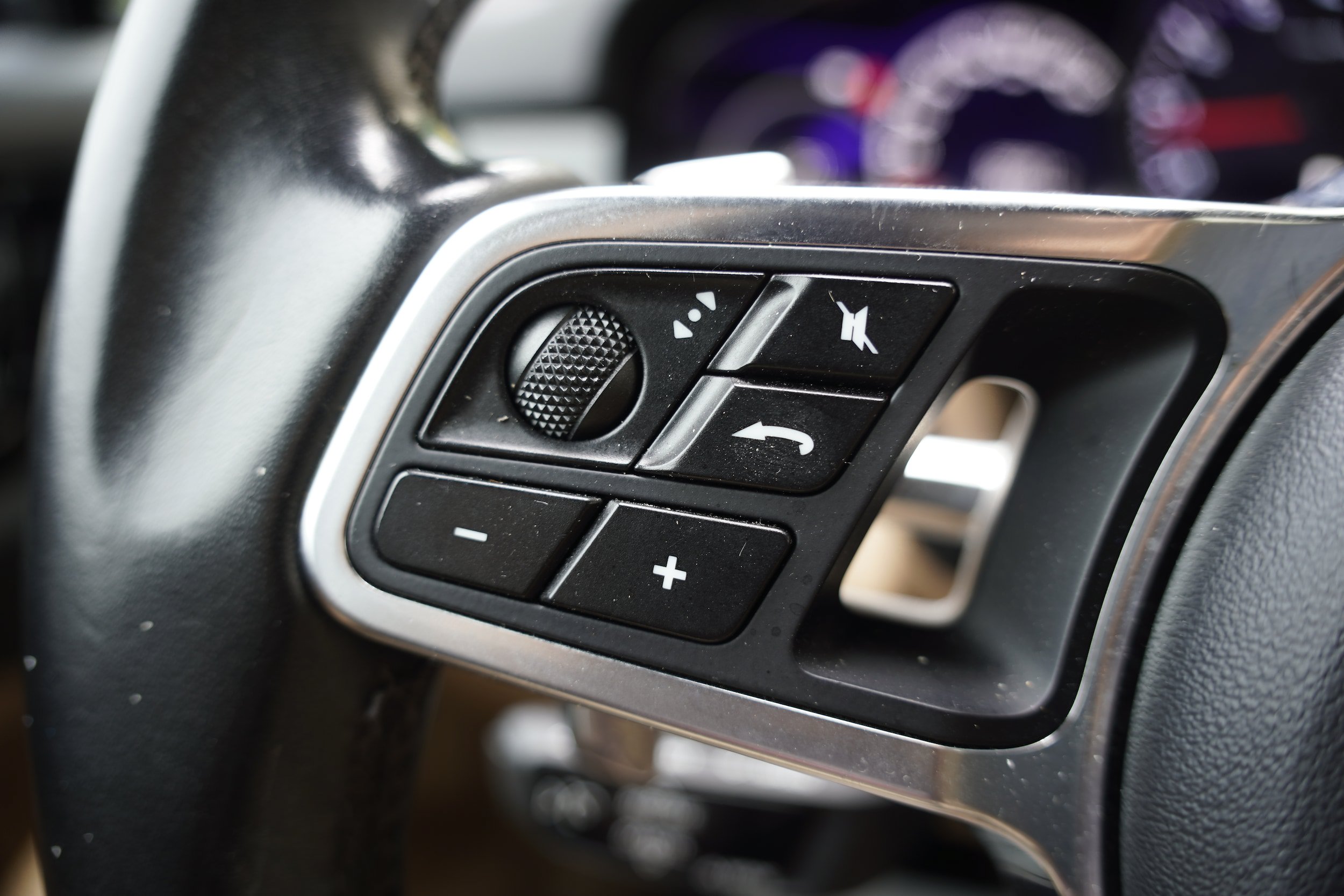 Used 2019 Porsche Cayenne AWD/4WD image 17