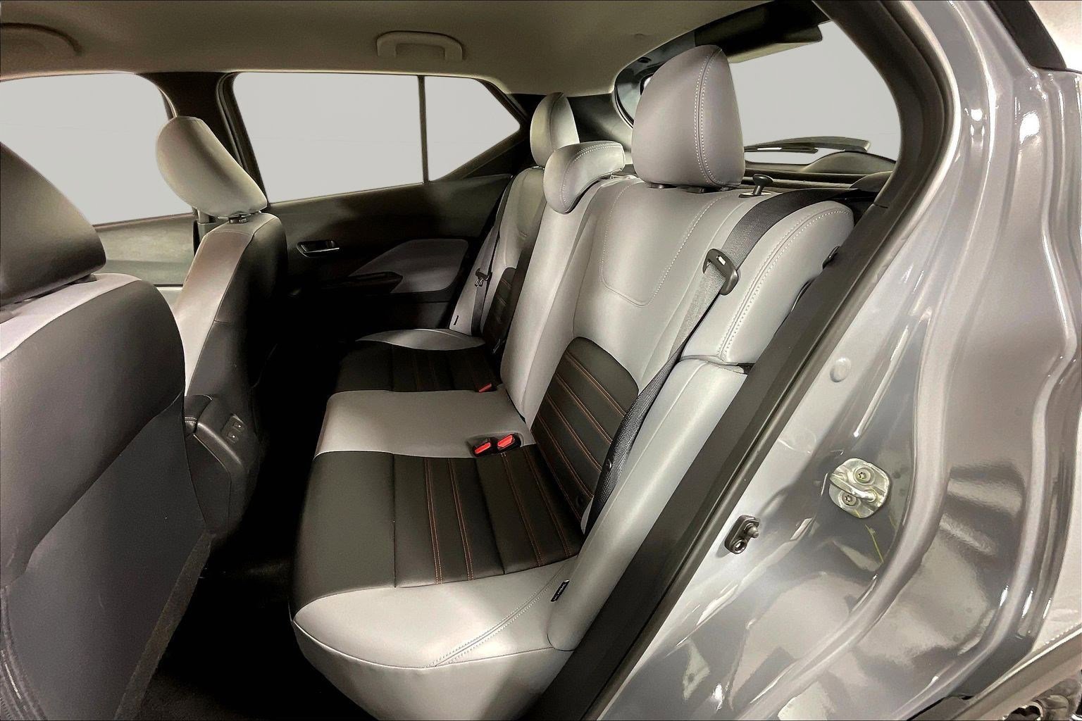 Used 2024 Nissan Kicks SR w/ SR Premium Package FWD image 22