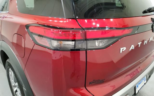 Used 2023 Nissan Pathfinder SL image 9