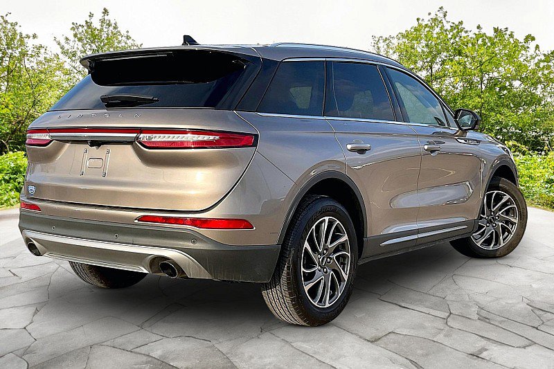 Used 2021 Lincoln Corsair AWD w/ Equipment Group 101A image 6