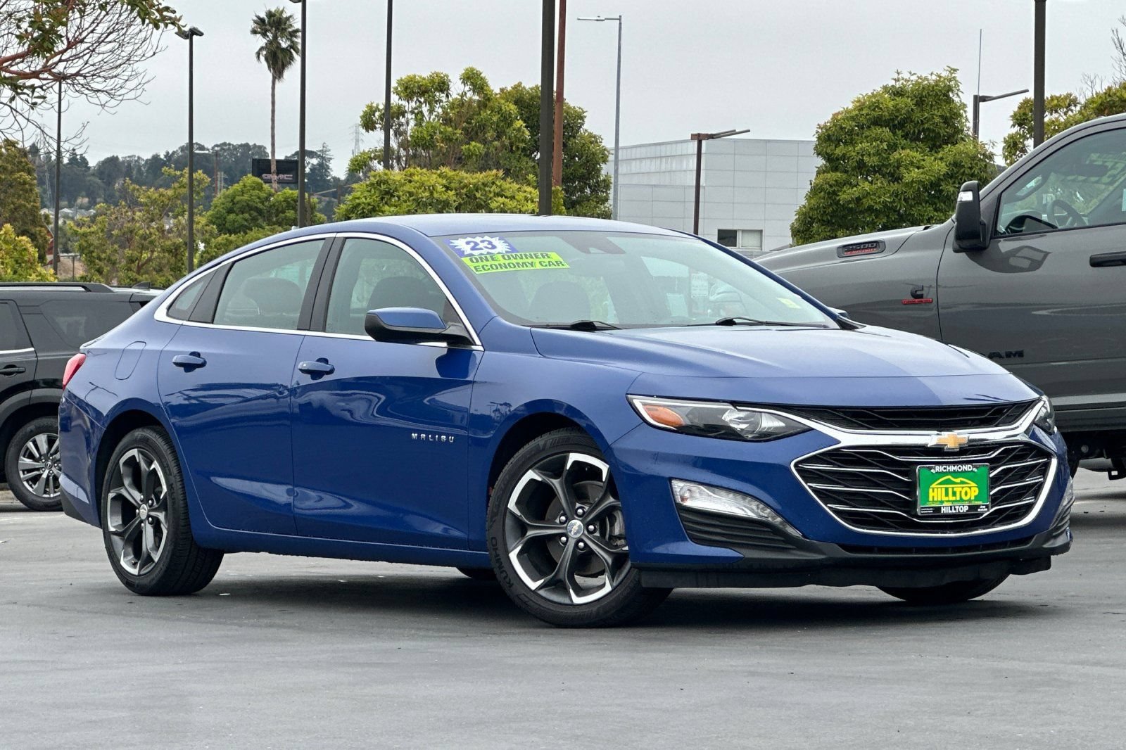 Used 2023 Chevrolet Malibu LT FWD image 2