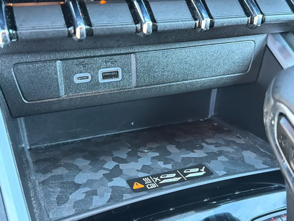 Used 2024 Chevrolet Colorado Z71 w/ Z71 Convenience Package 2 image 27