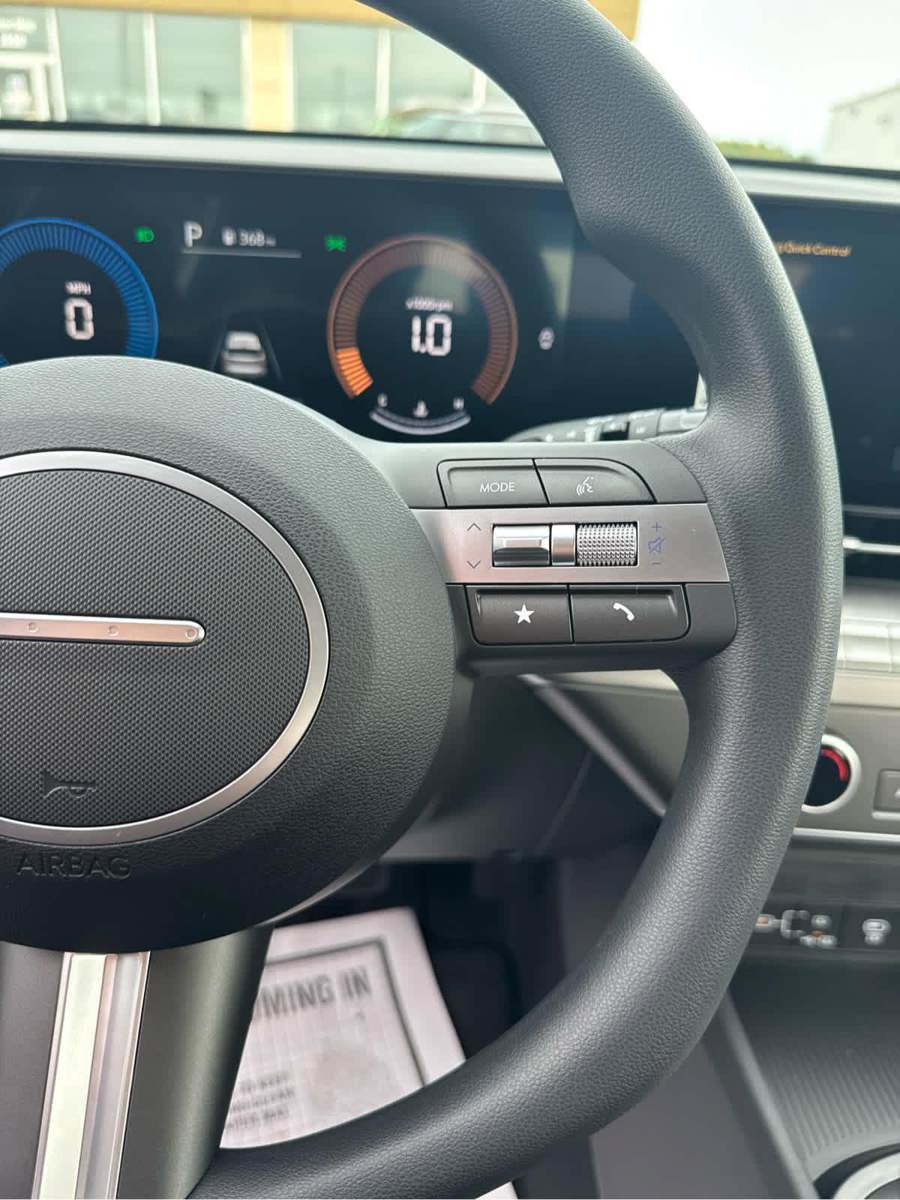 New 2027 Hyundai Kona SE AWD/4WD image 23