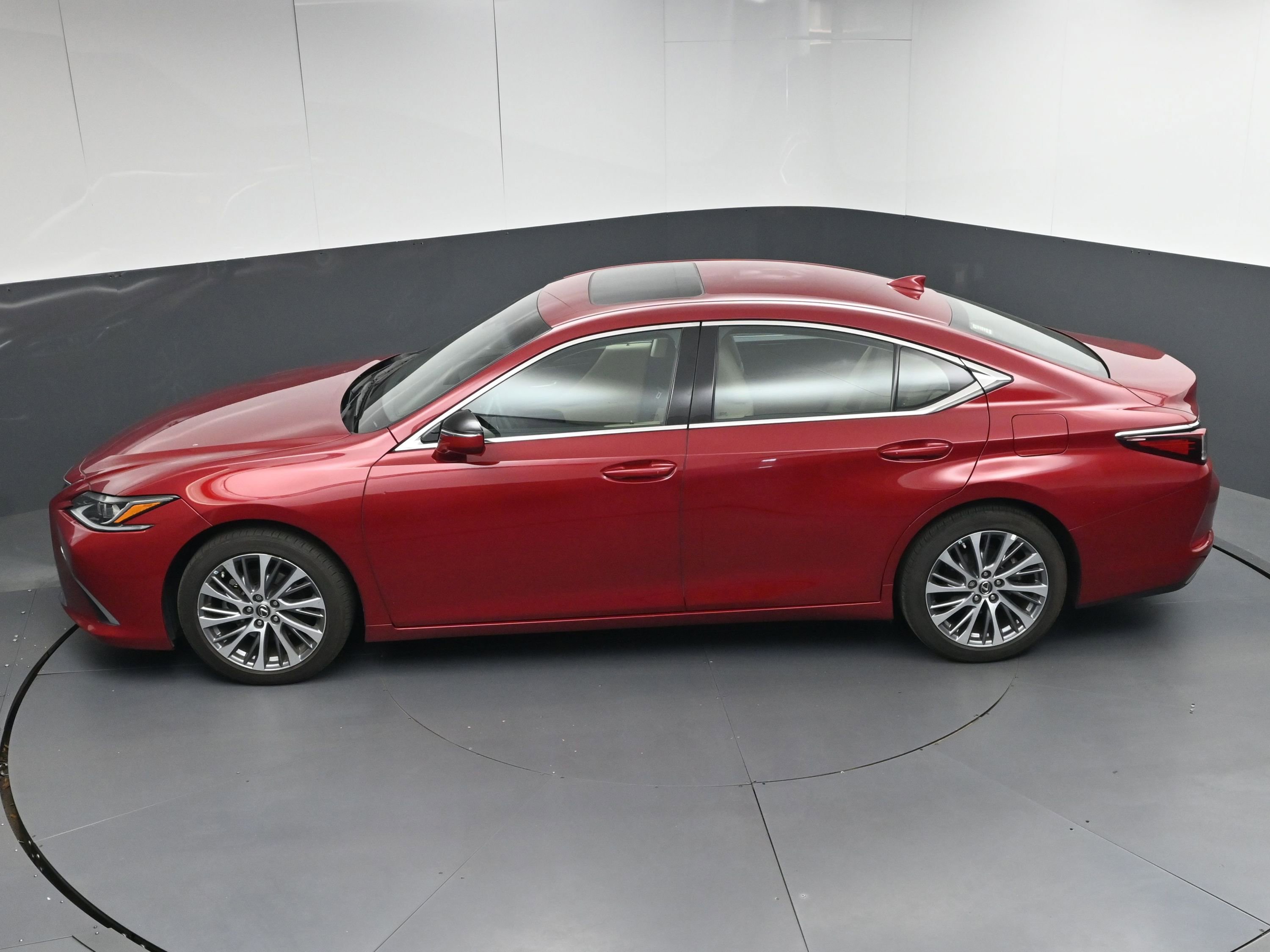 Used 2019 Lexus ES 350 image 38