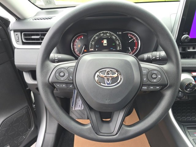 New 2025 Toyota RAV4 XLE image 14