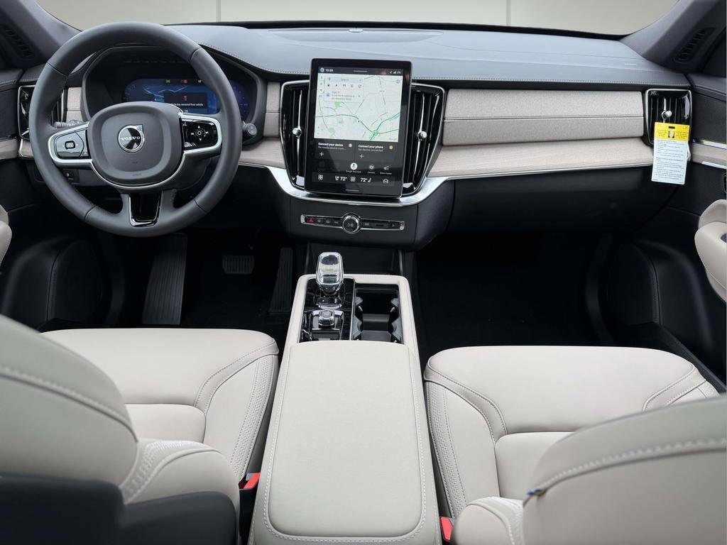 New 2026 Volvo XC90 T8 Plus w/ Protection Package Premier AWD/4WD image 2