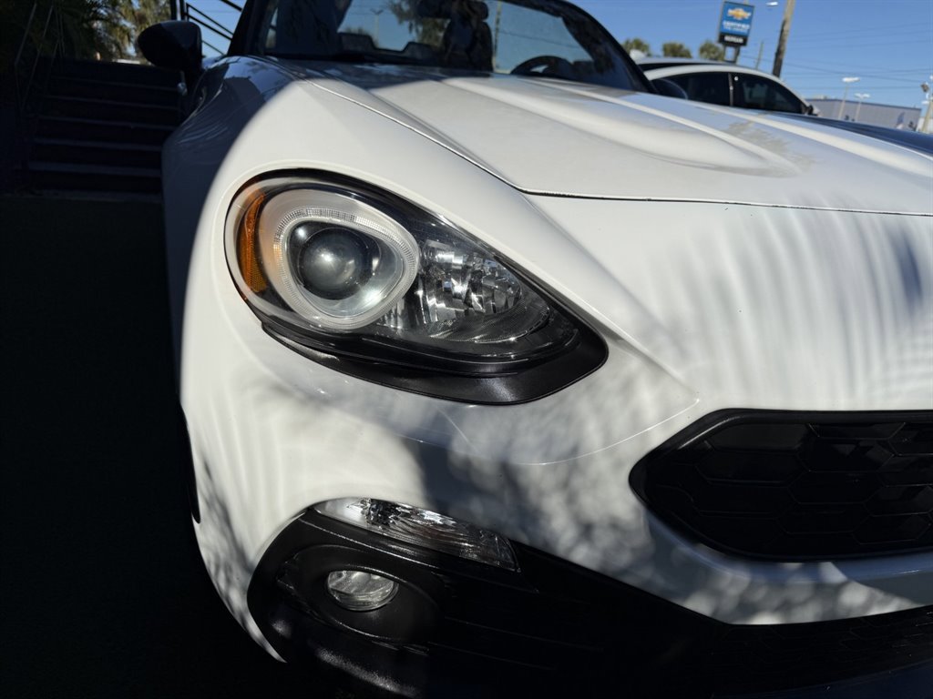 Used 2017 FIAT 124 Spider Abarth image 13