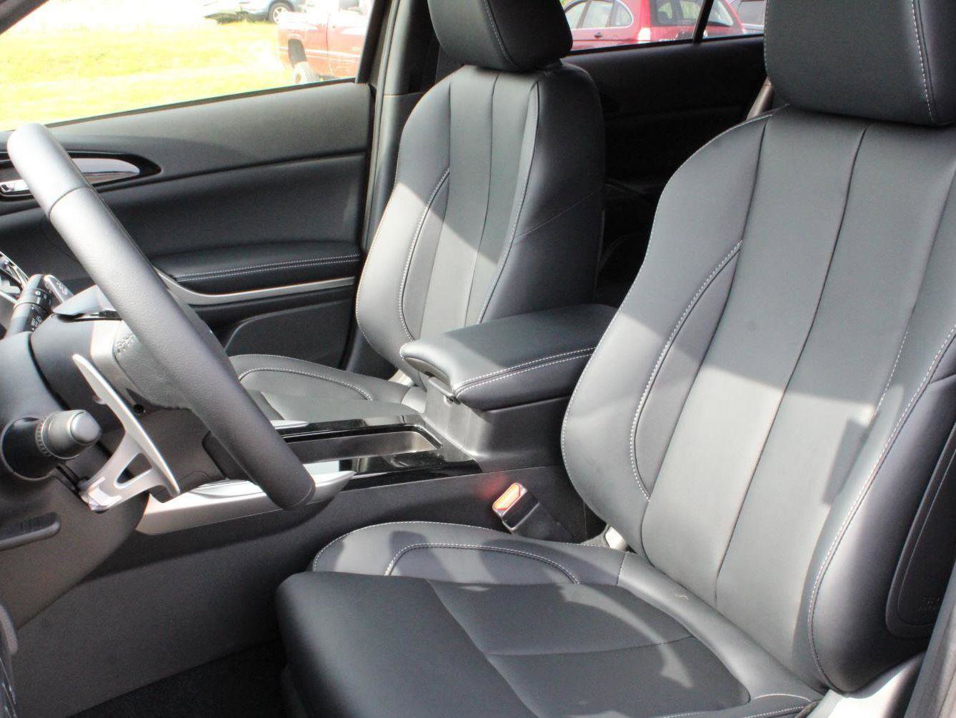 New 2025 Mitsubishi Eclipse Cross SEL image 18