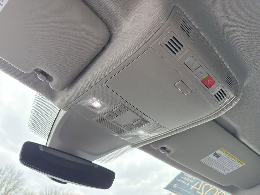 Certified 2024 Volkswagen Tiguan Wolfsburg Edition image 31