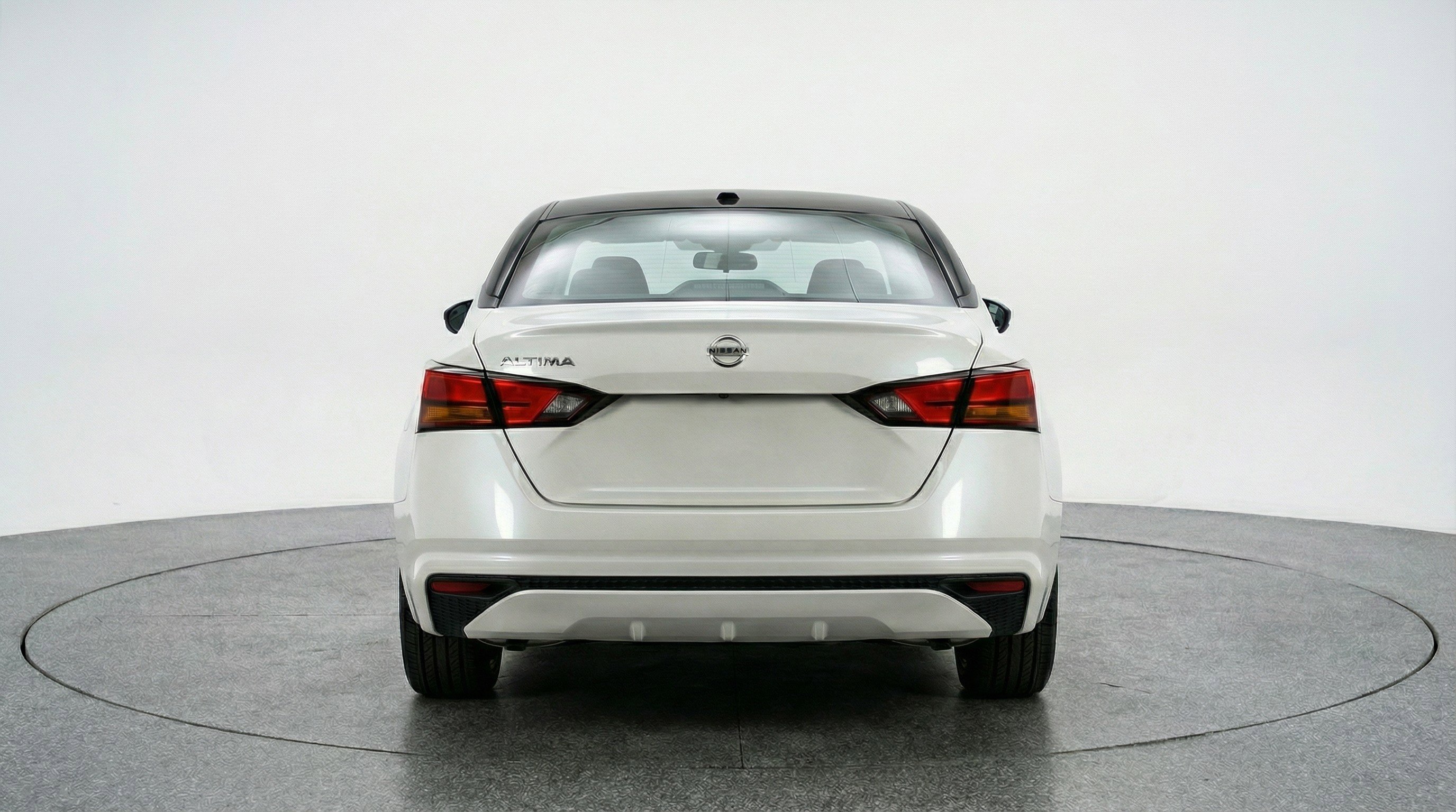 Used 2025 Nissan Altima 2.5 SV image 7