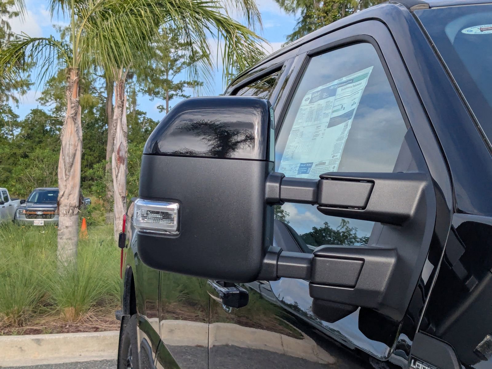 New 2025 Ford F350 Lariat w/ Lariat Ultimate Package image 13