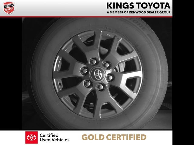 Used 2025 Toyota 4Runner SR5 AWD/4WD image 10