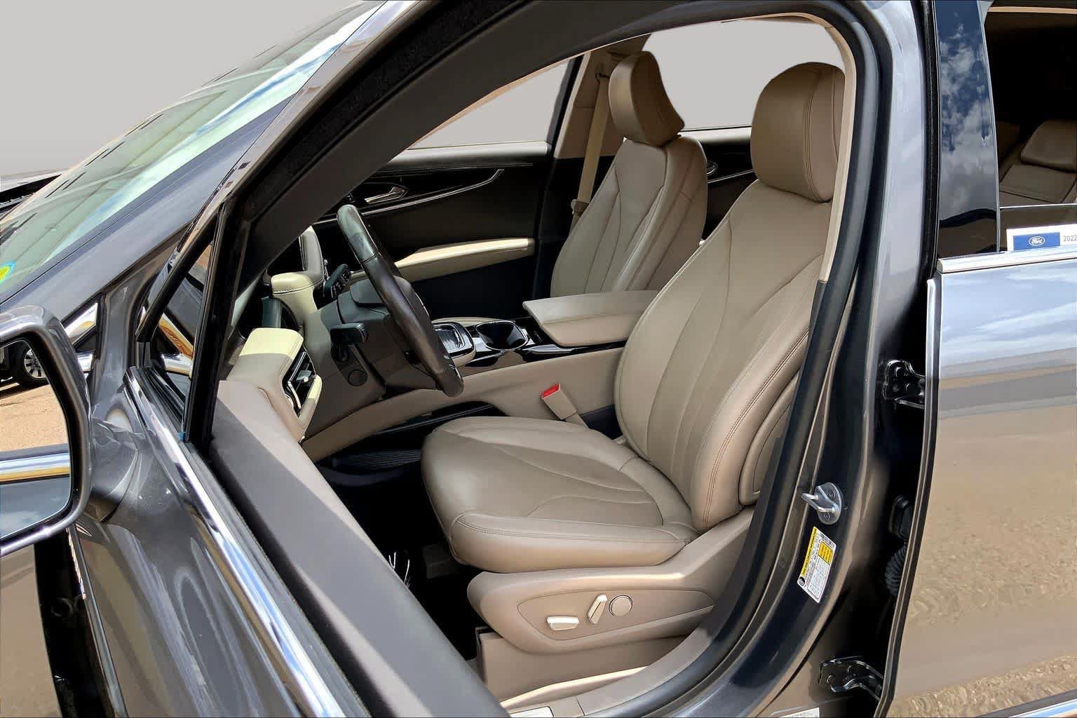 Used 2022 Lincoln Nautilus Reserve AWD/4WD image 8