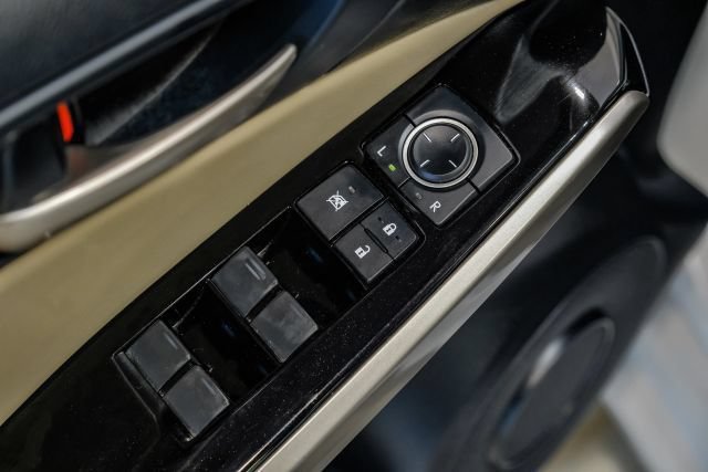 Used 2017 Lexus IS 200t w/ Premium Package RWD image 50