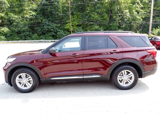 Used 2022 Ford Explorer XLT w/ Equipment Group 202A AWD/4WD image 10