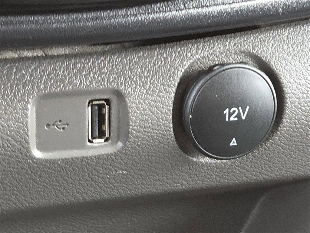 Used 2023 Ford Transit 350 XLT image 28