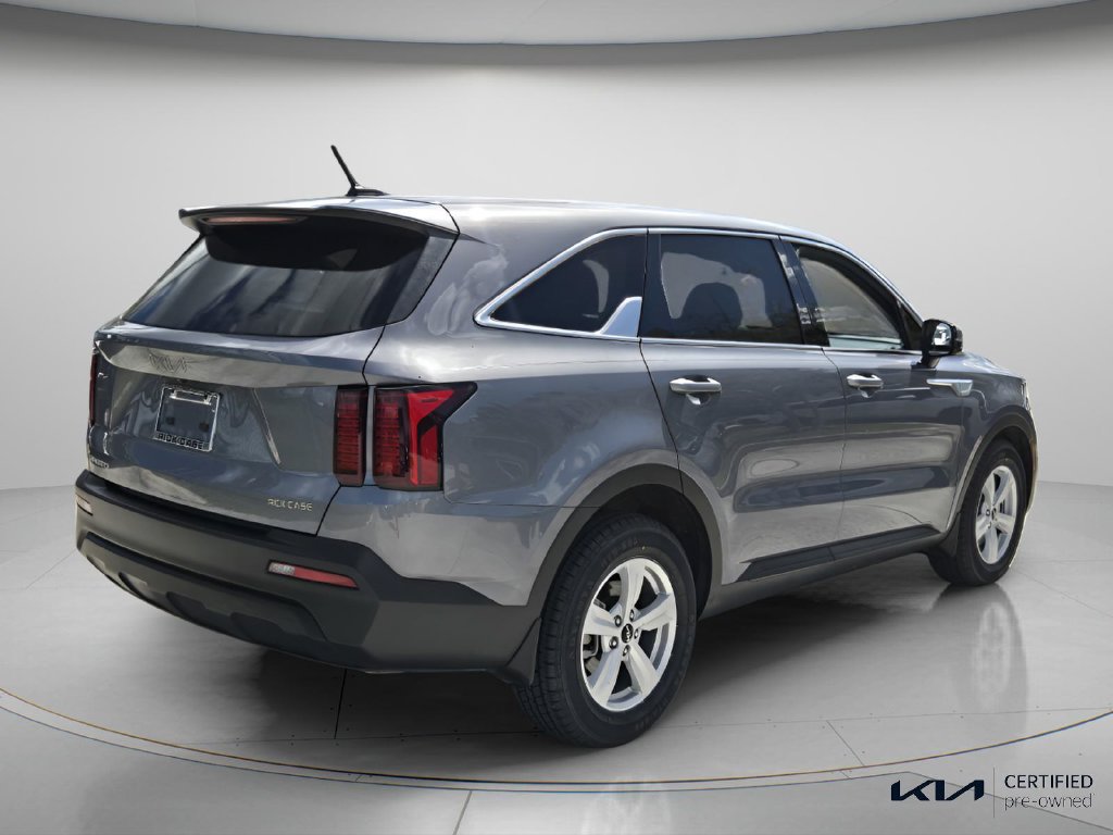 Certified 2023 Kia Sorento LX FWD image 7