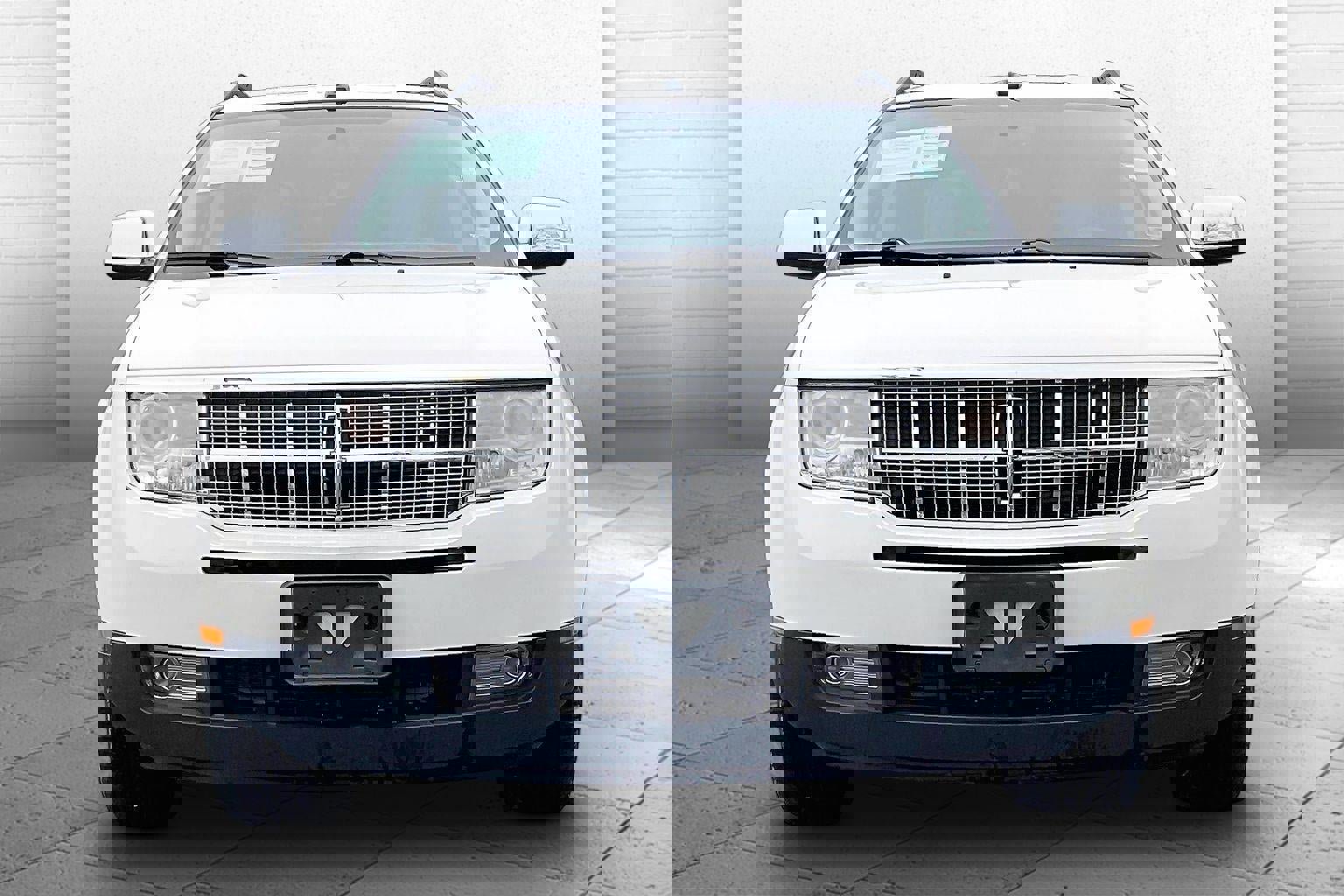 Used 2008 Lincoln MKX AWD image 2