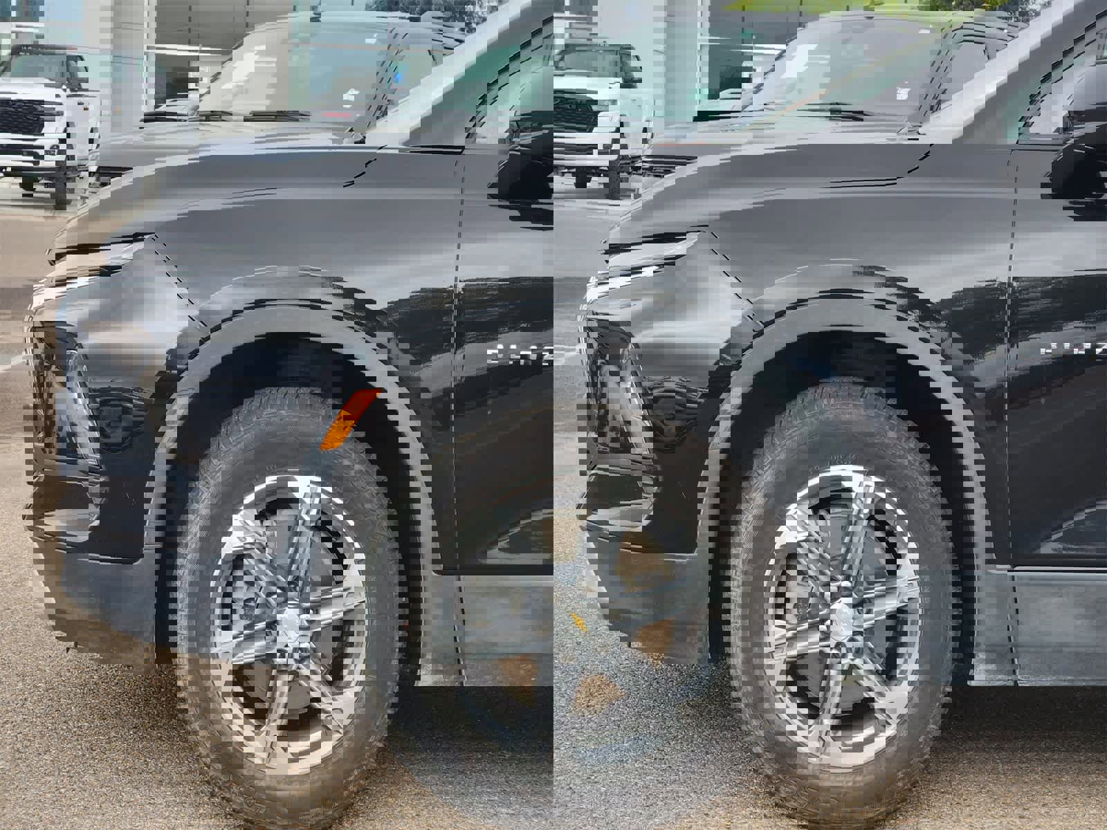 Used 2023 Chevrolet Blazer LT image 9