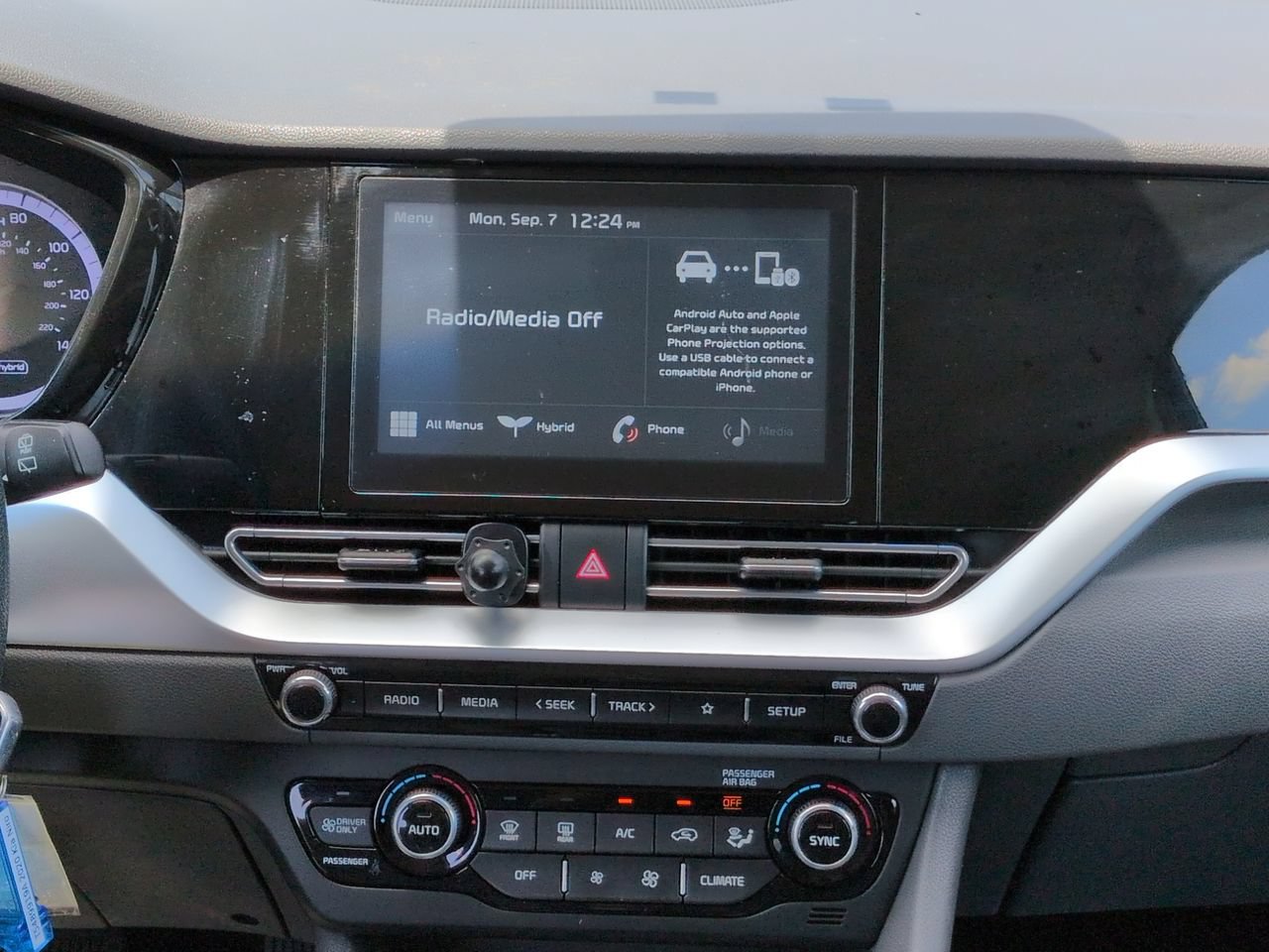 Used 2020 Kia Niro LX FWD image 18