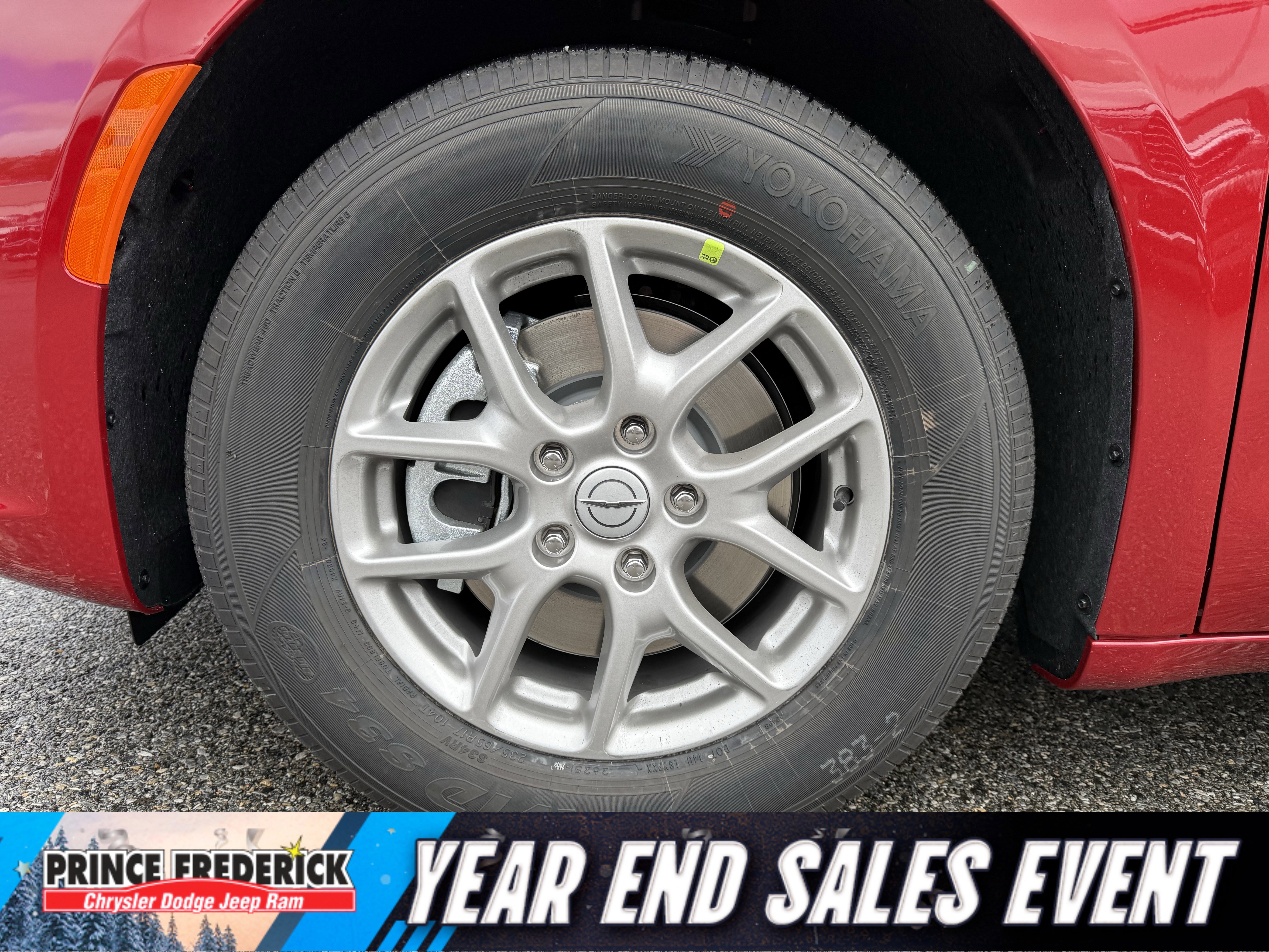 New 2026 Chrysler Pacifica Select image 9