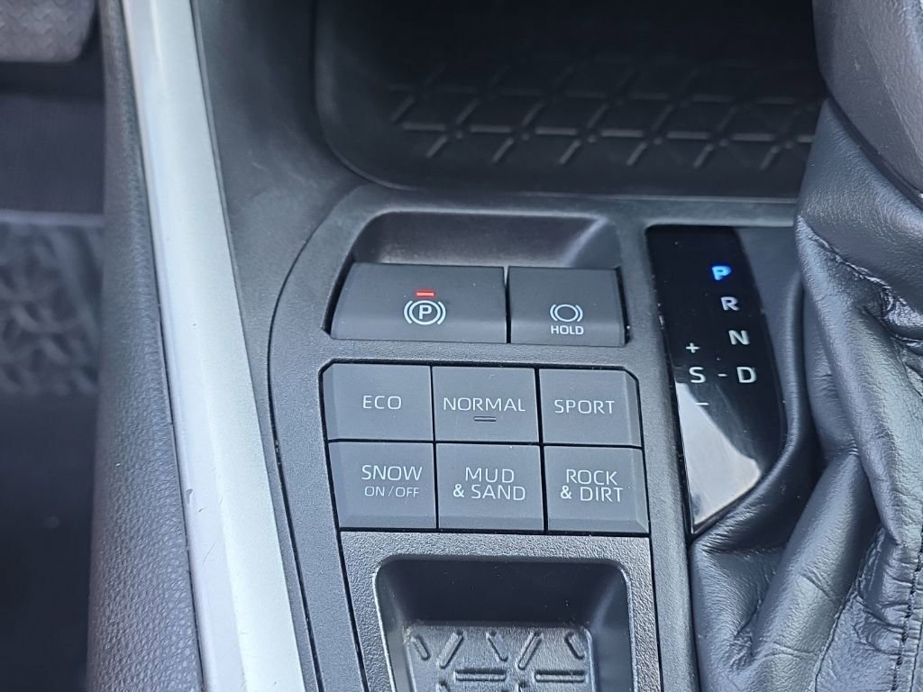 Used 2024 Toyota RAV4 XLE w/ Weather Package AWD/4WD image 21