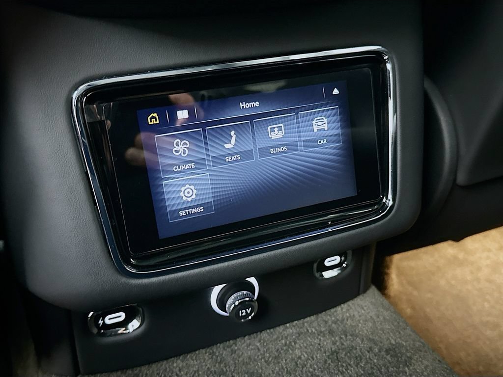 Used 2023 Bentley Bentayga AWD/4WD image 27