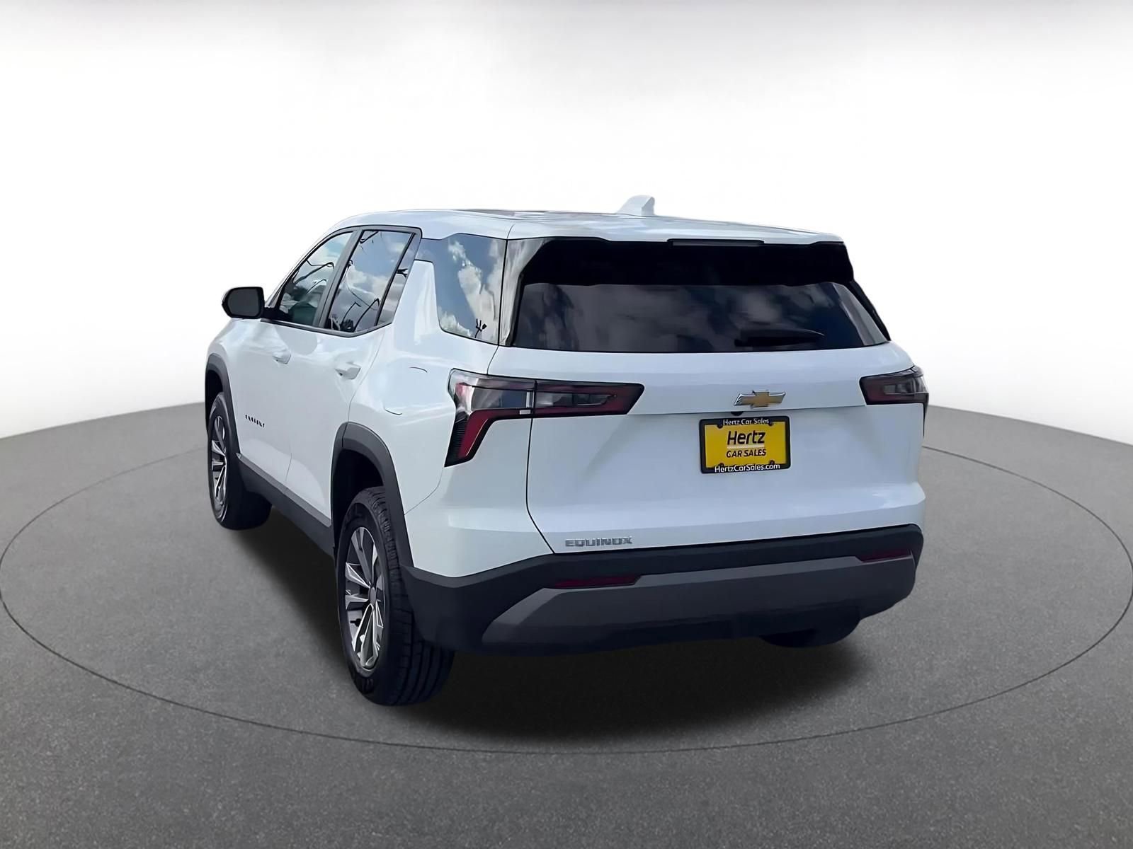 Used 2025 Chevrolet Equinox LT FWD image 11