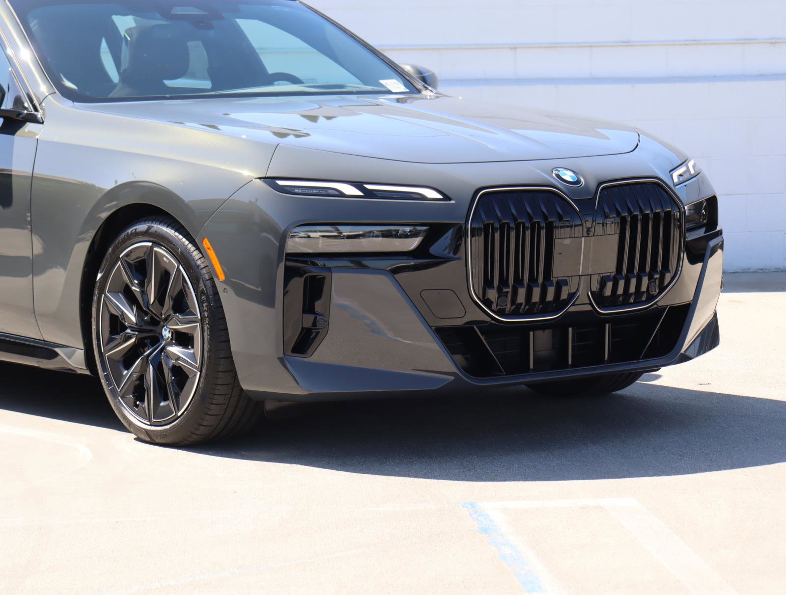 New 2026 BMW 740i w/ Premium Package image 2
