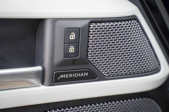 Used 2023 Land Rover Defender 110 S image 35