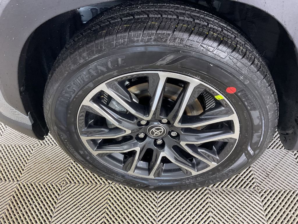 New 2026 Toyota Corolla Cross XLE image 4