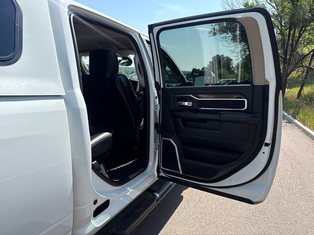 Used 2022 RAM 2500 Laramie AWD/4WD image 22