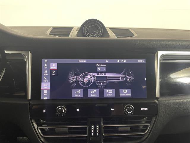 Used 2025 Porsche Macan S AWD/4WD image 17