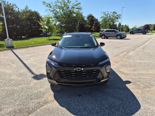 Used 2025 Chevrolet Trax ACTIV w/ Driver Confidence Package FWD video 2