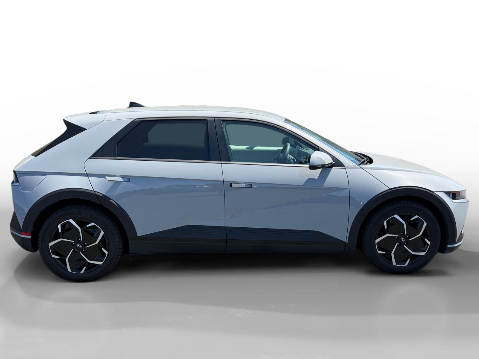 Certified 2024 Hyundai Ioniq 5 SE RWD image 6