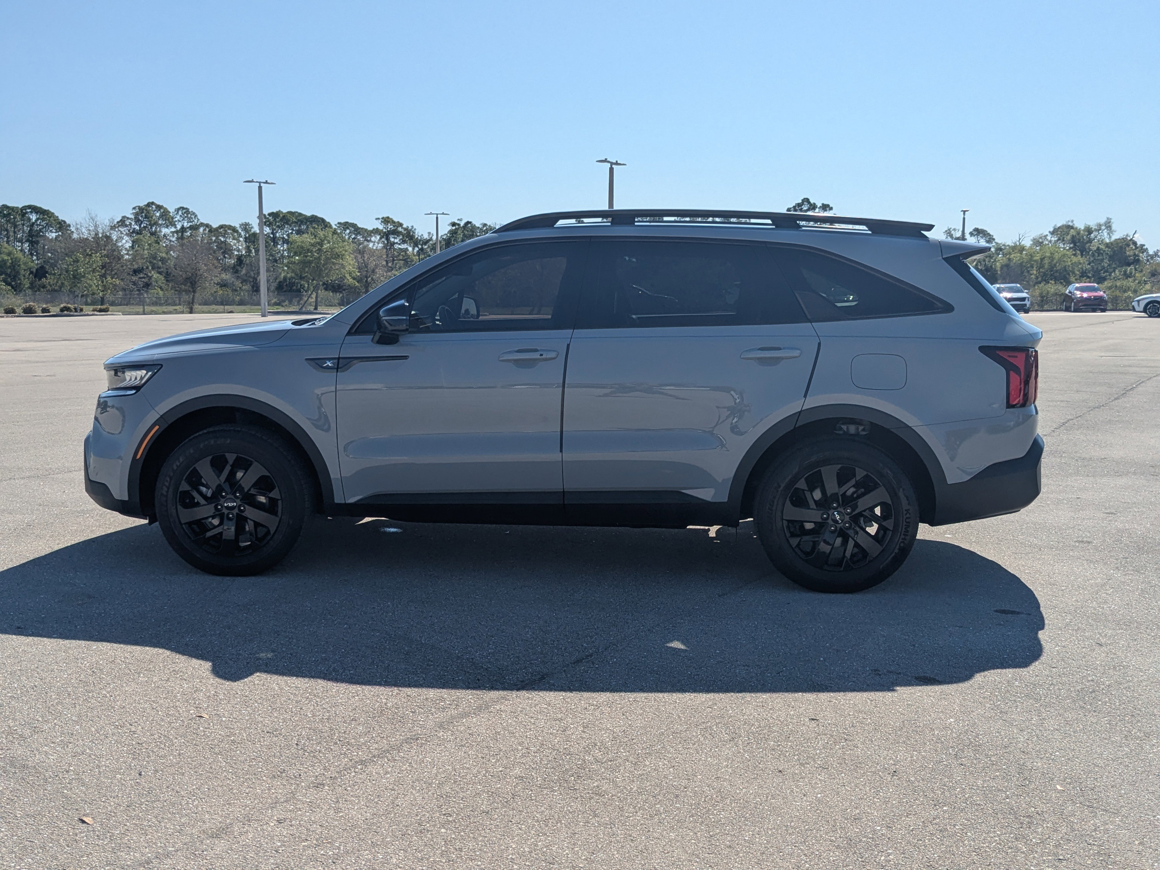 Used 2023 Kia Sorento S w/ Panoramic Sunroof Package image 8