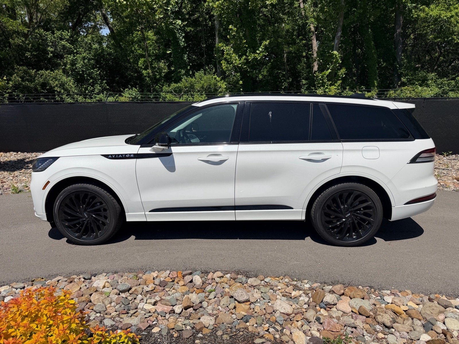 New 2026 Lincoln Aviator Reserve AWD/4WD image 2