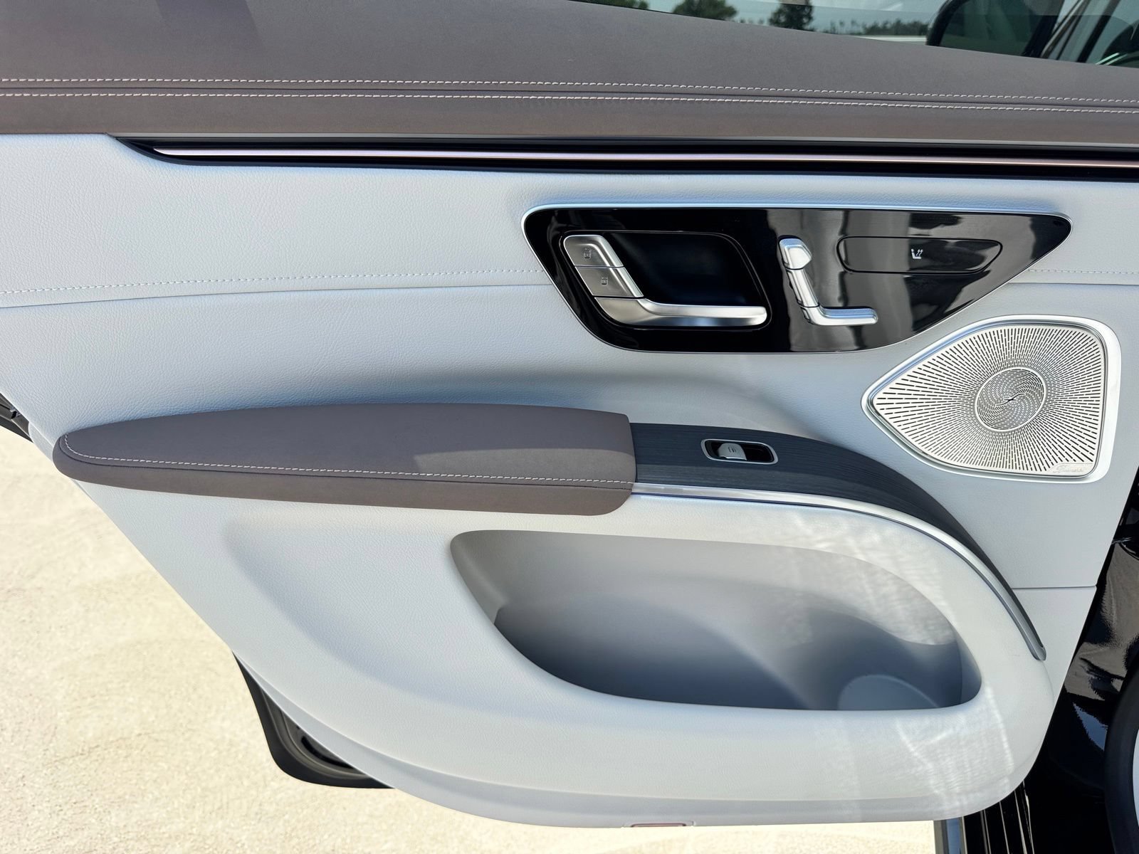 New 2026 Mercedes-Benz EQS 400 4MATIC SUV image 33