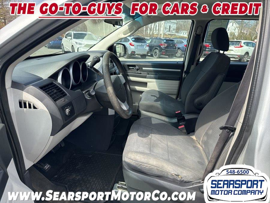 Used 2010 Dodge Grand Caravan SE FWD image 10